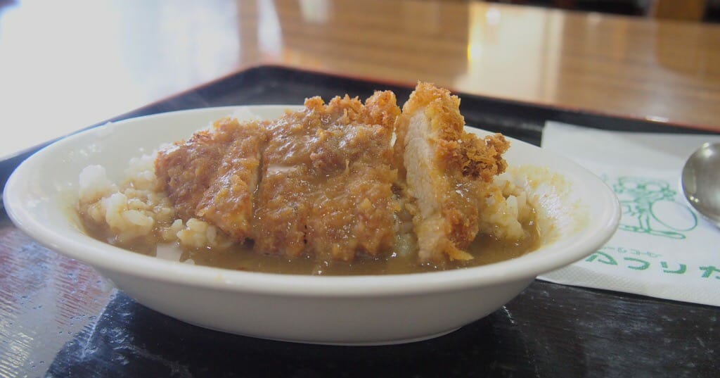 カレーショップ アフリカ 新居浜 カレー 全国テレビでおなじみ 100円メニューのある喫茶店 海賊つうしん