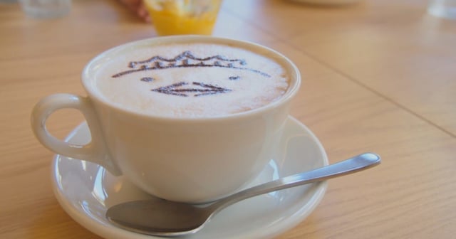 トリトカフェラテアート2