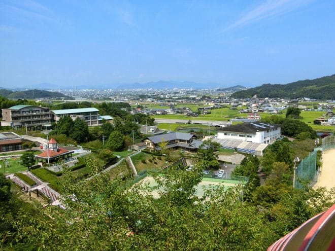 滑り台より遠景/朝倉緑のふるさと公園
