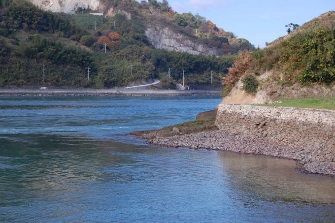 能島　石垣