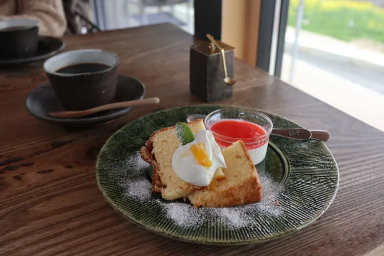 もにこど2 伊予 カフェ 瀬戸内海を一望できる 眺めが絶景過ぎる山カフェ 海賊つうしん