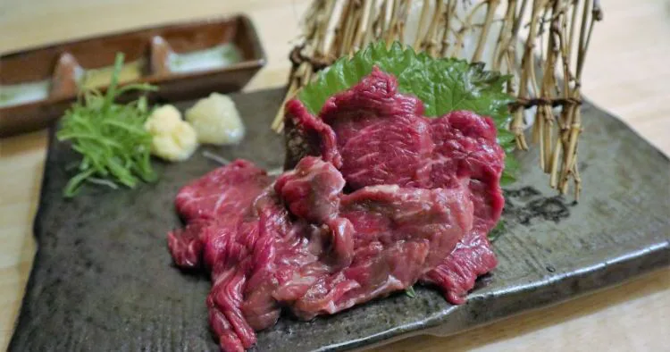 隠れ家個室 花道 松山 居酒屋 馬肉料理 肉寿司ならココ 女子会にもおすすめ 海賊つうしん