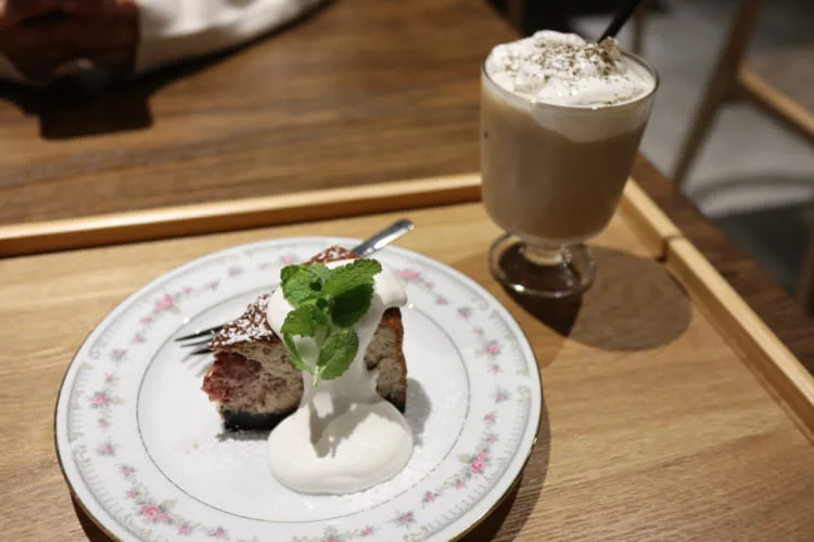 桜かふぇ 松山 カフェ パンケーキが人気のカフェがロープウェイ街に移転 ランチ 夜ごはんもおすすめ 海賊つうしん 桜かふぇ 松山 カフェ パンケーキが人気のカフェがロープウェイ街に移転 ランチ 夜ごはんもおすすめ 海賊つうしん