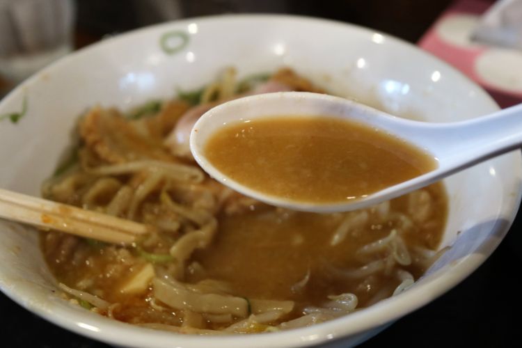 麺屋 柚木　特豚そば（こってり）スープ