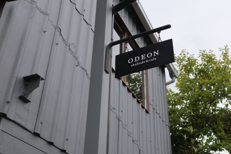 ODEON　看板2