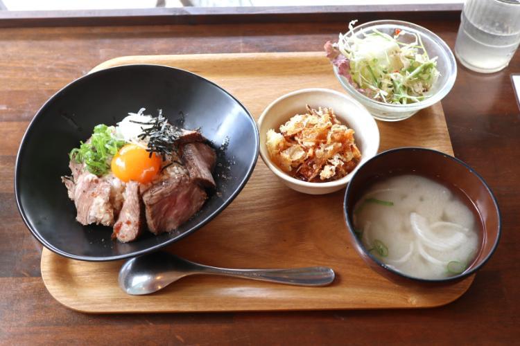 アスナロ　ローストビーフ丼2