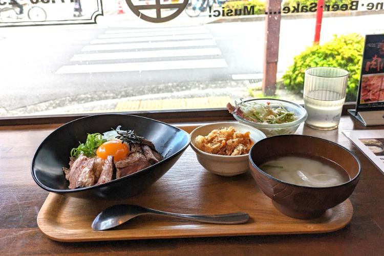 アスナロ　ローストビーフ丼