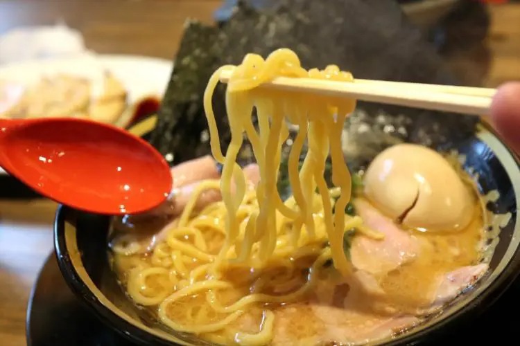 鯉から竜　麺リフト