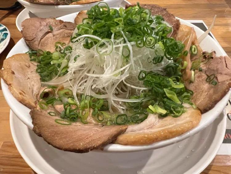 凩 チャーシュー麺