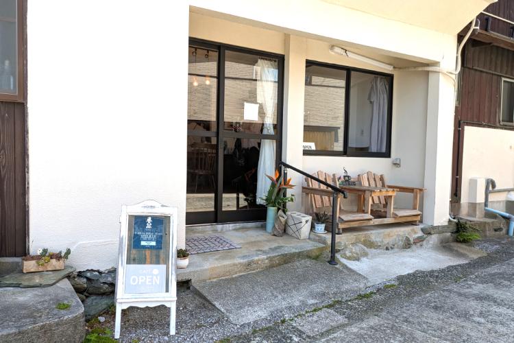 シャンティ 入口