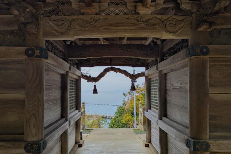 水平線 神社2