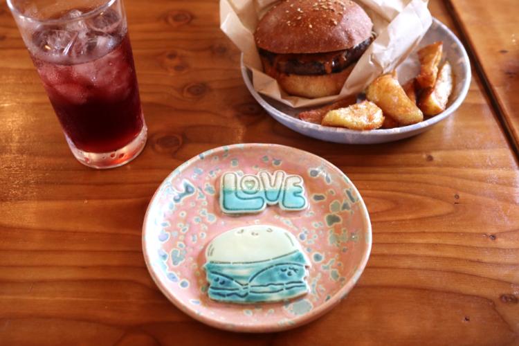 ナイスタッチ 皿