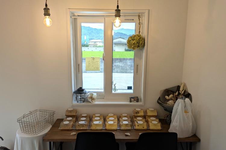 ノア シフォンケーキ陳列2