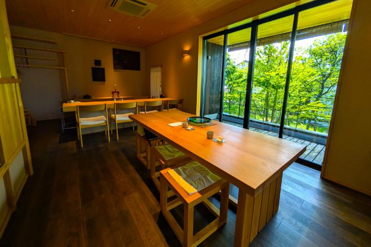 saji テーブル席3