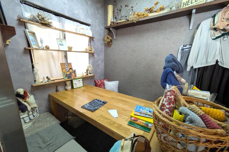 ブク　テーブル席