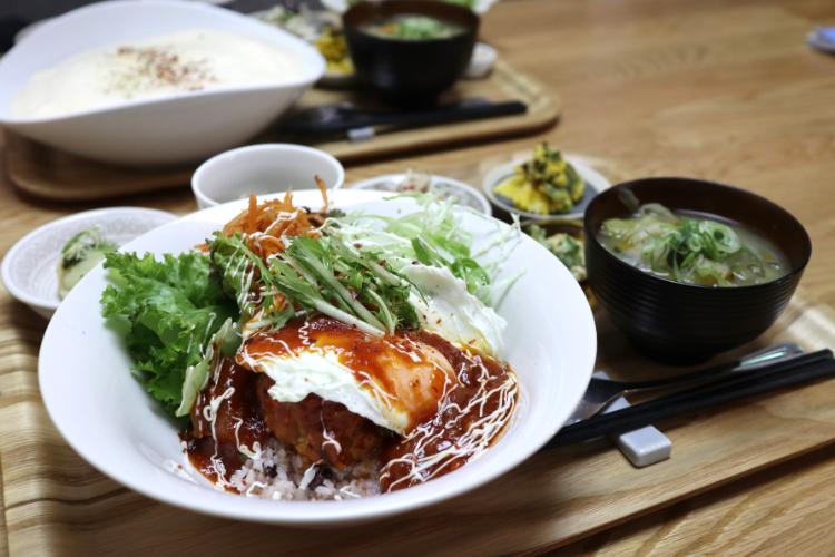 ブク　ハンバーグ