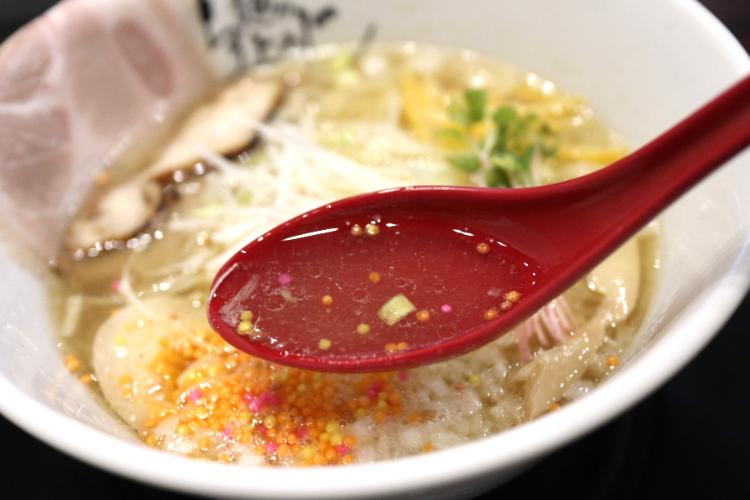 麺のようじ　スープ