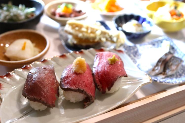 柊　肉寿司アップ