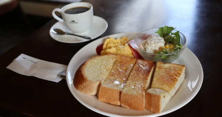 珈琲館蔵 桑原店 松山 カフェ 土日祝8時オープン モーニングにもおすすめの喫茶店 海賊つうしん