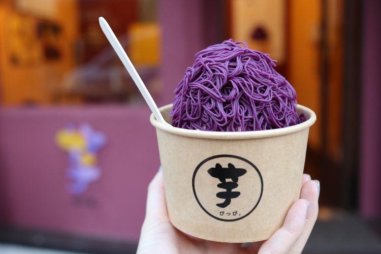 芋ぴっぴ　1mm絹糸の紫芋のアイス２