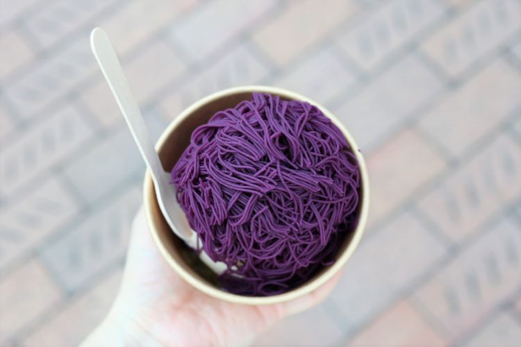 芋ぴっぴ　1mm絹糸の紫芋のアイス３