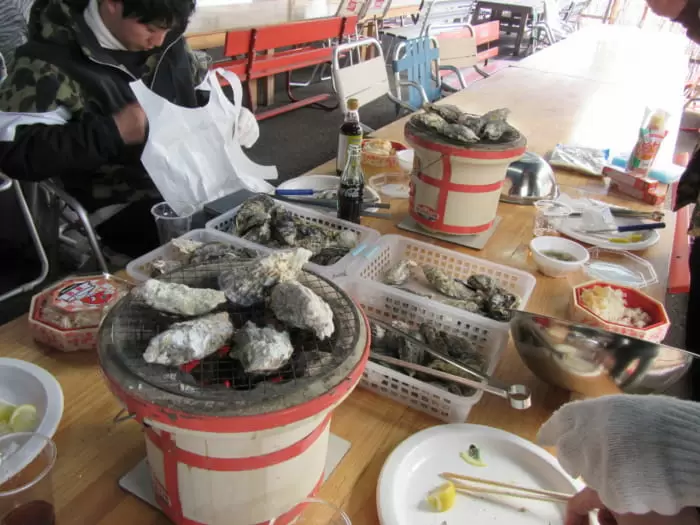 牡蠣の食べ放題 今治 海鮮 しまなみ海道で七輪焼きの牡蠣と海鮮bbq 海賊つうしん
