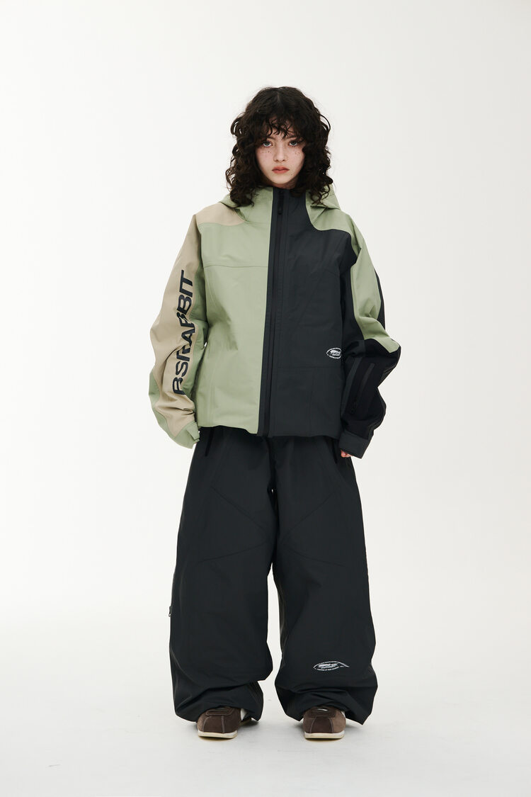 くすみカラーのウェア