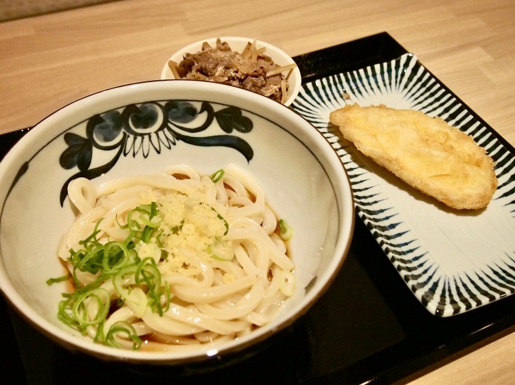 PSPO（ピースポ）愛大前店セルフうどん出来上がりの様子