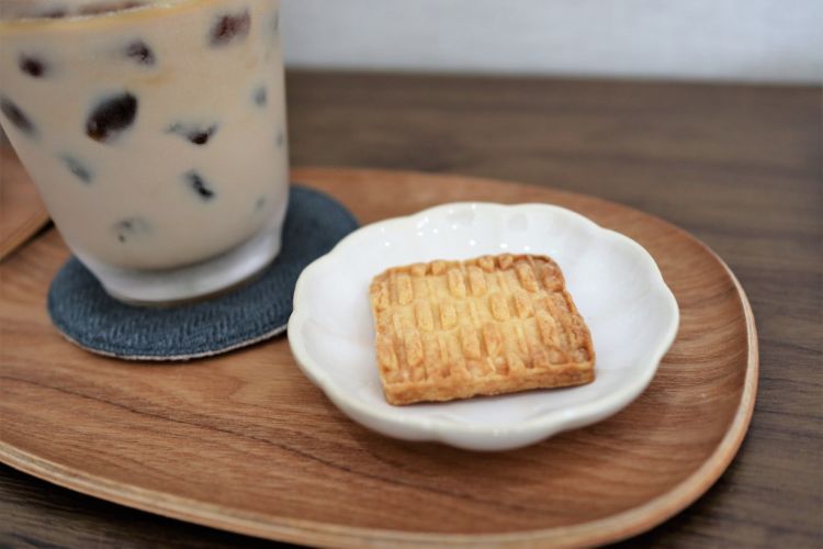 つむぎいとおまけの焼き菓子