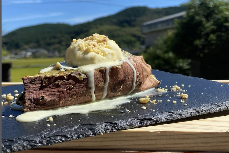 MOI 焼き芋アイス