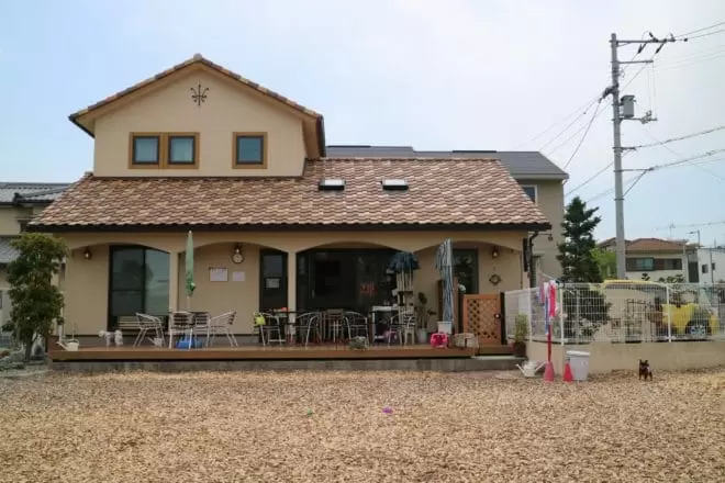 グランノンノ 松山 カフェ 県内初のウッドチップのドッグランを併設したカフェで大人気 海賊つうしん