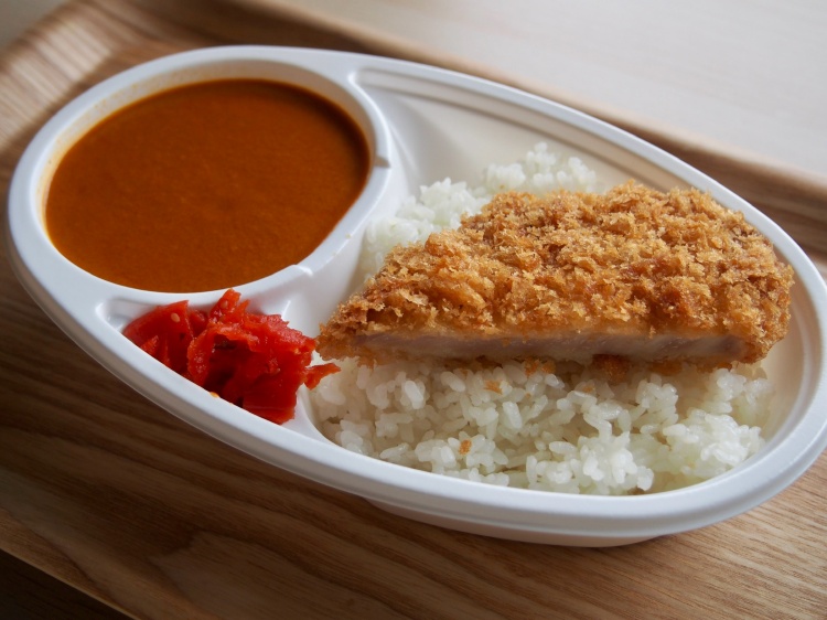 PSPO（ピースポ）平和通り店カレー